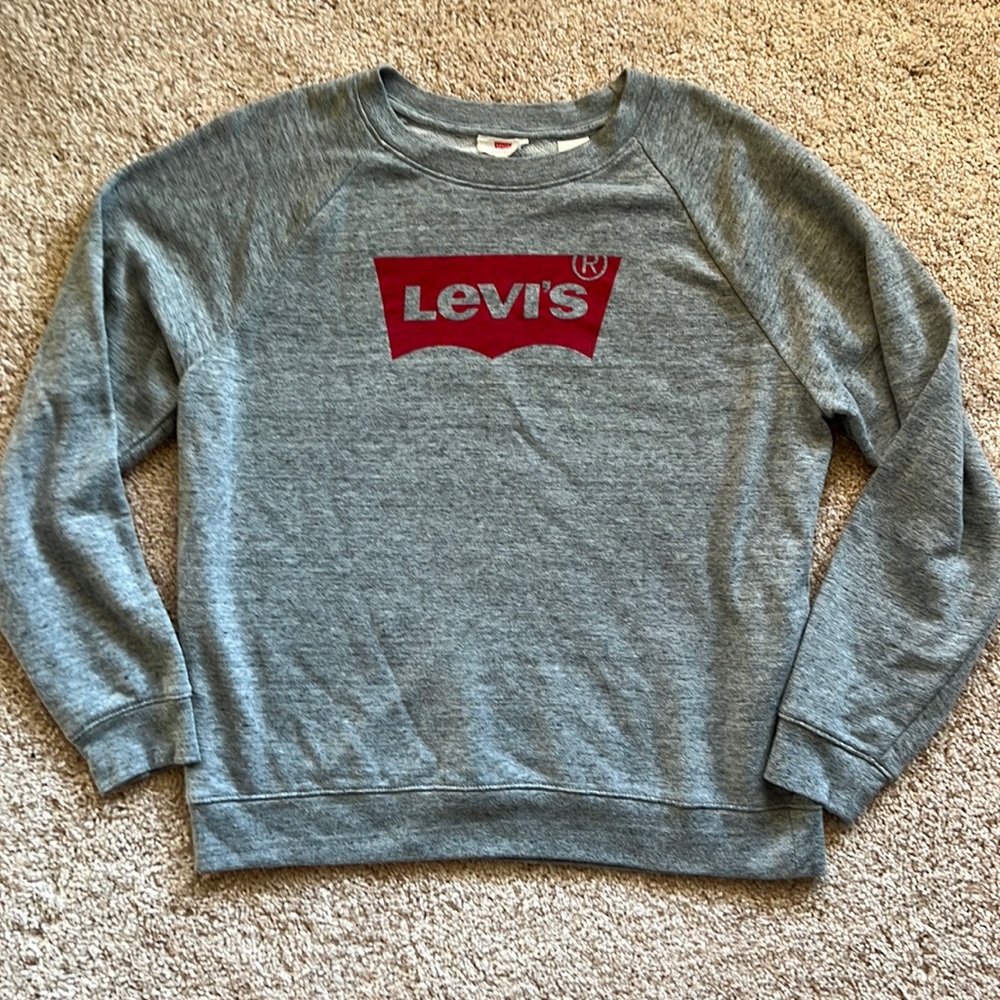 Levi’s Women’s Medium MD grey gray Logo Soft Sweatshirt EUC NWOT